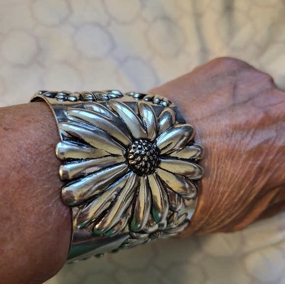 New Boho,Vintage, Sunflower/Daisy Embossed Wide Cuff Bracelet - Picture 3 of 12